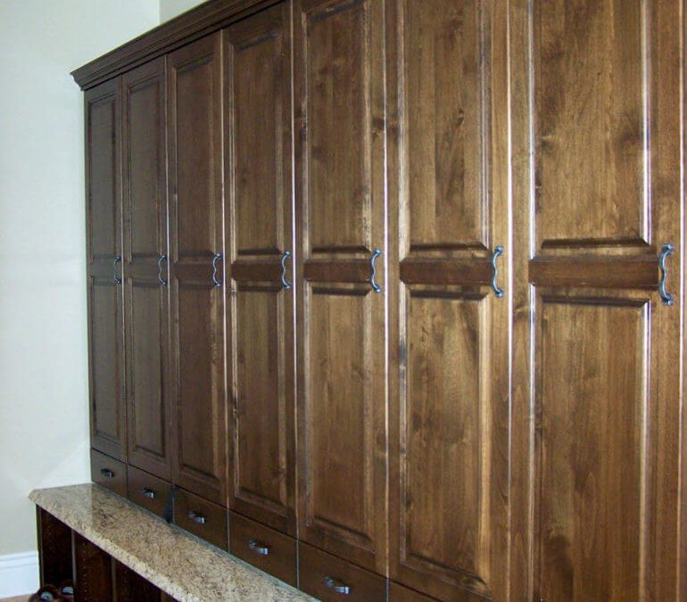 Mudroom Cabinets Built for Cache Valley Winters: A Local Cabinet Maker’s Guide